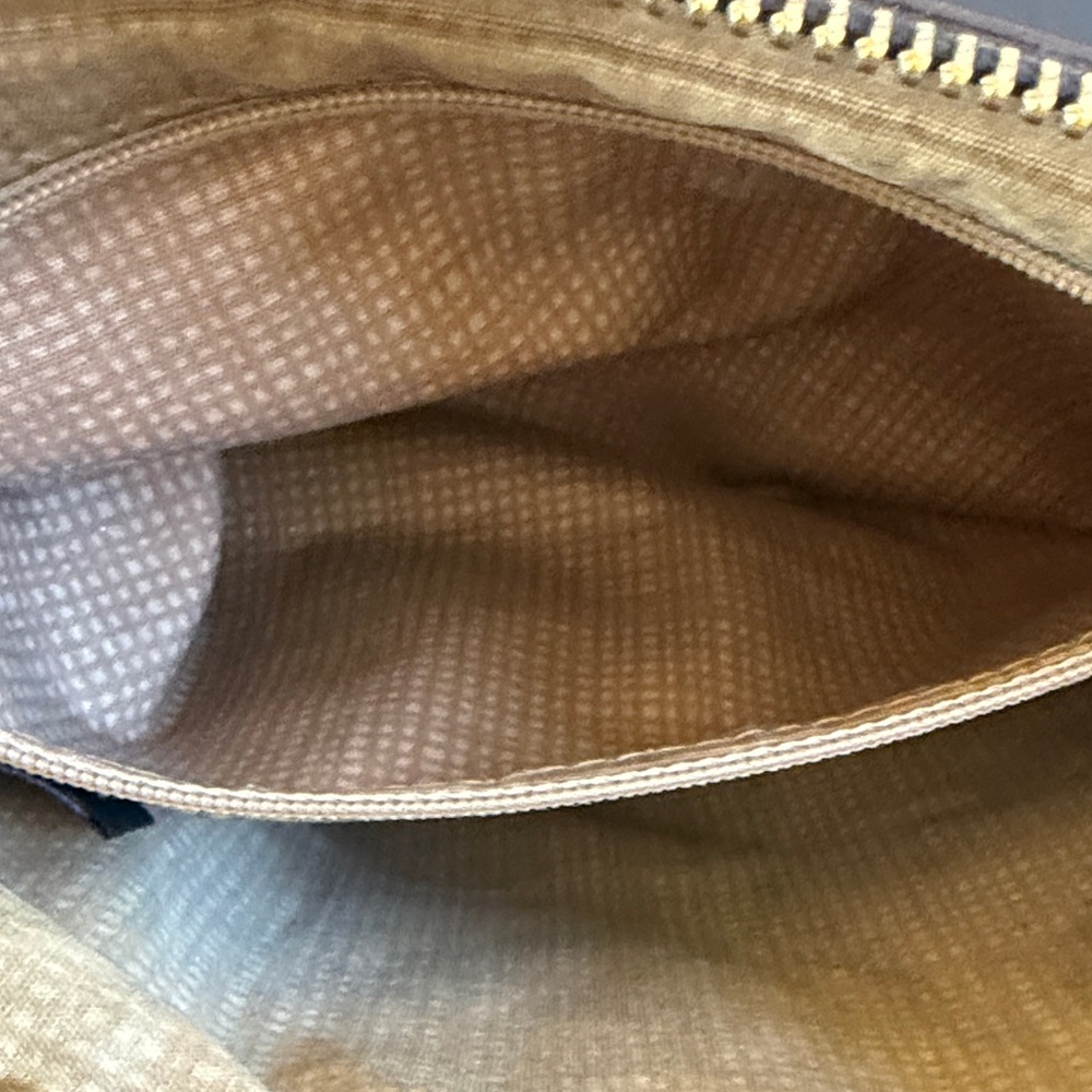 Brighton Black Leather Heart Patch Crossbody Purs… - image 5